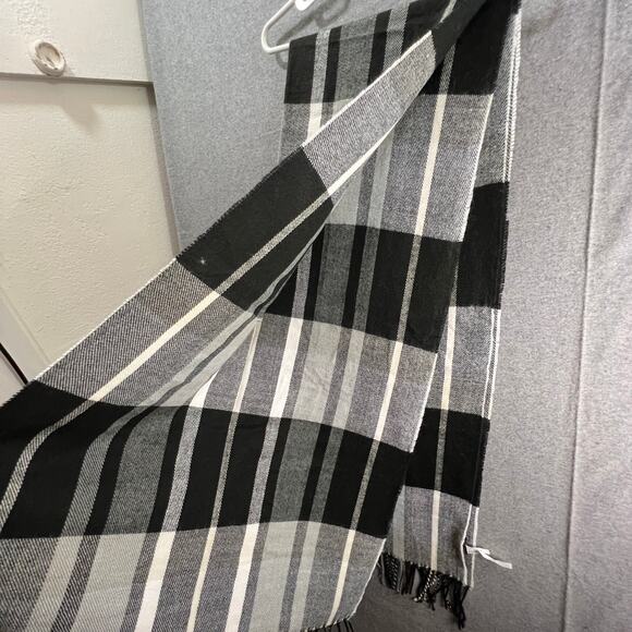 Banana Republic 100% ACRYLIC Women's Black Plaid Scarves Multi Color - Picture 4 of 6